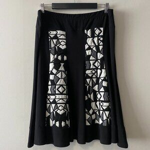 Marallis Collection Black White Geometric Pattern Skirt